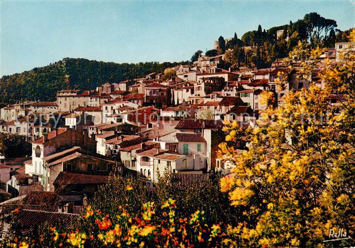 Bormes-les-Mimosas 83 Var Le bourg superieur et au faite de la colline le chatea