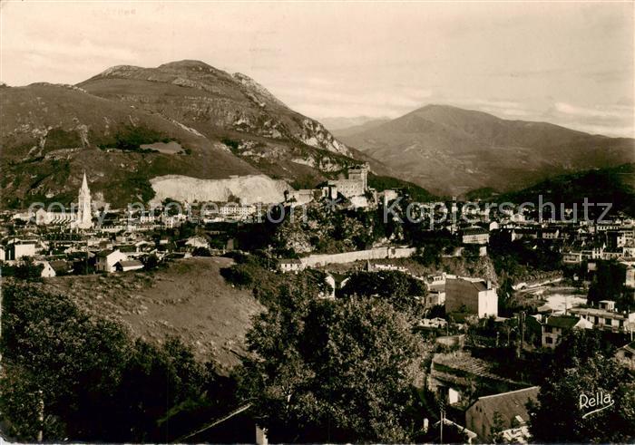 Lourdes 65 Vue generale sur le Chateau Fort la ville et les Pyrenees Le Pic du J