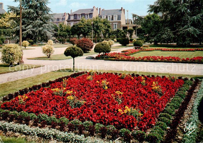 Brive 19 Correze Les Jardins de la Poste avec ses beaux Massifs