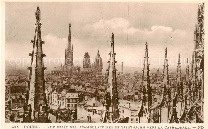 Rouen 76 Vue prise des Deambulatoires de Saint Ouen vers la Cathedrale
