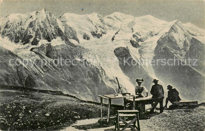 Chamonix 74 Haute-Savoie La Terrasse de l’Hotel Plan Praz et le Mont Blanc