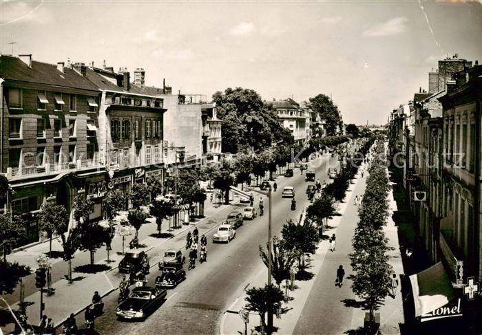 Angers 49 Le Boulevard Foch Ses beaux magasins ses trottoirs fleuris