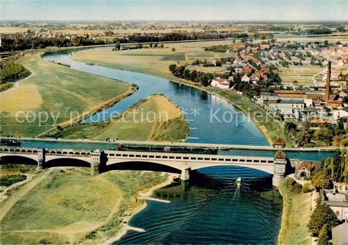 Minden  Westfalen Weser ueberfuehrung des Mittellandkanals ueber die Weser