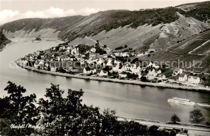 Oberfell Mosel Gasthaus Schweisthal mit Moselblick