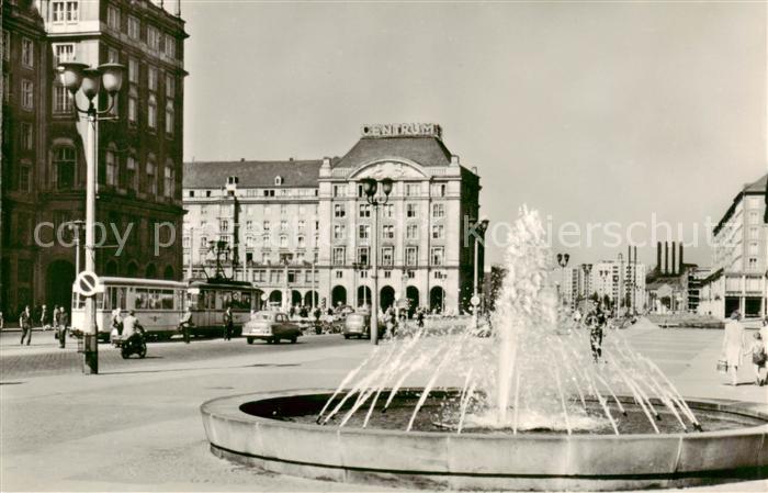Dresden Elbe Ernst Thaelmann Strasse Brunnen Strassenbahn