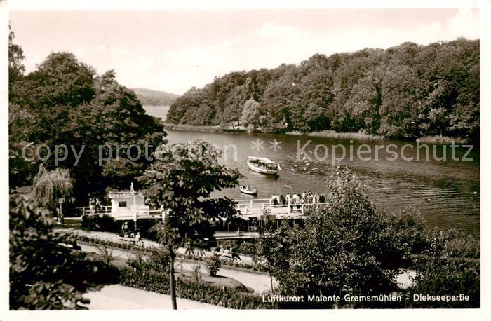 Malente-Gremsmuehlen Partie am Dieksee Bootsanleger Luftkurort