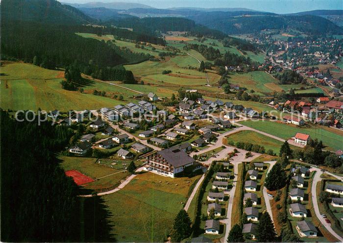 Lenzkirch Hochschwarzwald BW Schwarzwaldhotel Ruhbuehl mit Feriendorf Fliegerauf