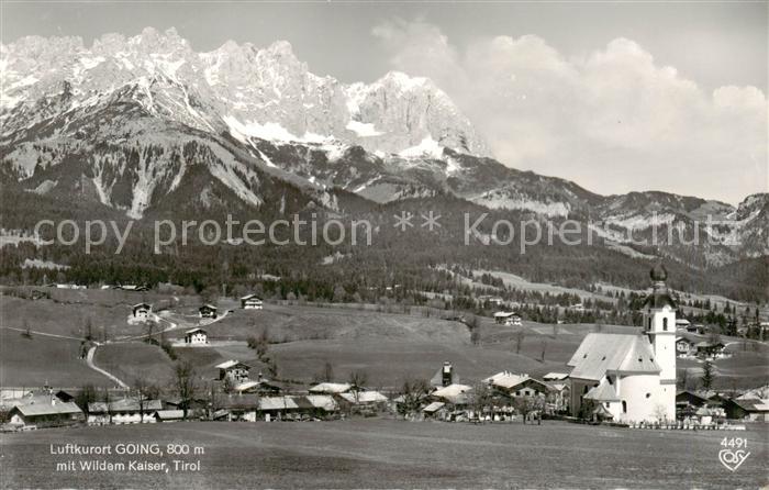 Going Wilden Kaiser Tirol mit Kirche und Wildem Kaiser