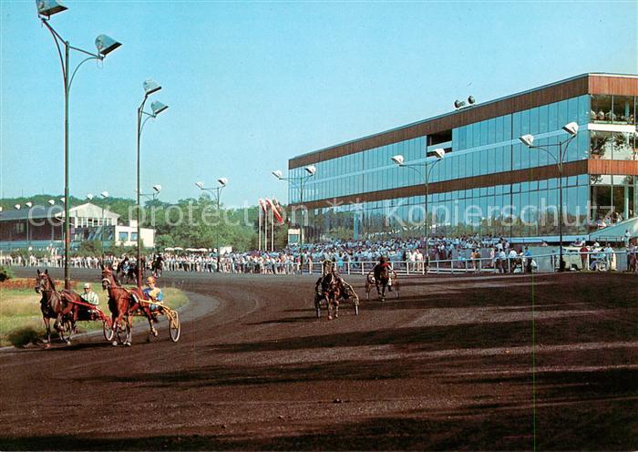GELSENKIRCHEN NRW Trabrennbahn mit Tribuenenhaus