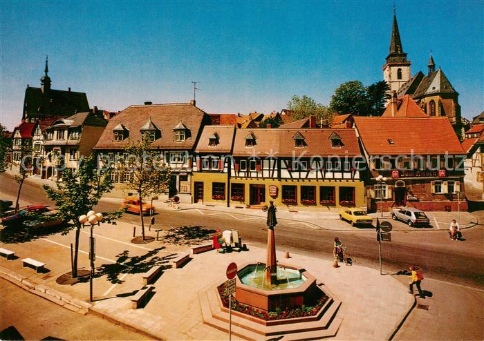 Oberursel Taunus Marktplatz mit Brunnen und Kirche