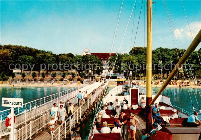 Gluecksburg  Ostseebad An der Dampfer Anlegebruecke
