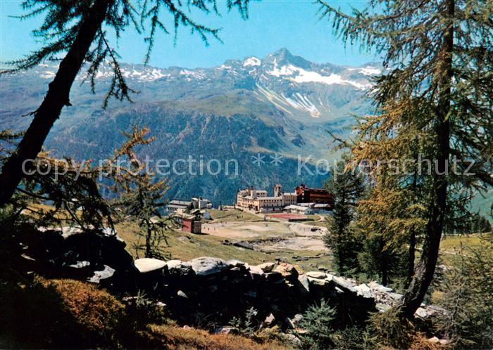 Campodolcino Sondrio IT Casa Alpina di Motta con la visione del Pizzo Tambo