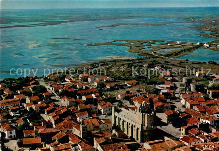 Les Saintes-Maries-de-la-Mer Vue aerienne de l’Eglise Fortifies La Camargue et l