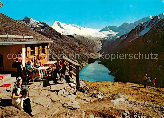 Olpererhuette 2389m Schwaz Tirol AT mit Gr Greiner Moesele und Hochfellngruppe