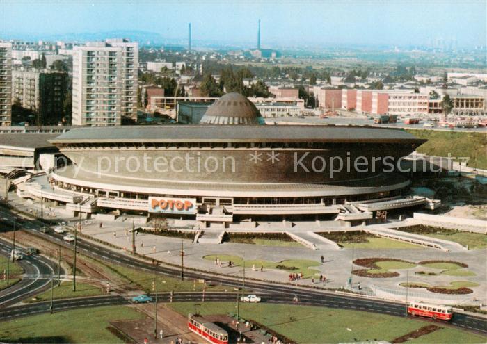 Katowice PL Fragment miasta na pierwszym planie Wojewodzka Hala Widowiskowo Spor