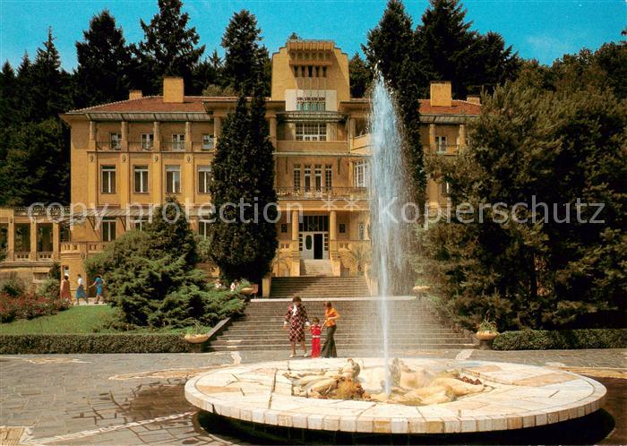 Luhacovice CZ Bruselska fontana s lazenskym domem