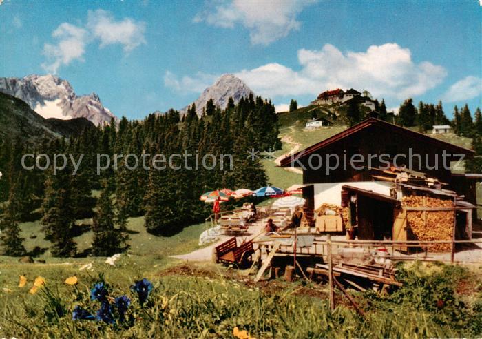 GARMISCH-PARTENKIRCHEN Bayern Kreuzalm mit Zugspitze Waxenstein und Kreuzeckhaus