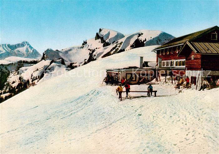Lenggries Brauneckhaus mit Latschenkopf Winterpanorama mit Zugspitze Alpen