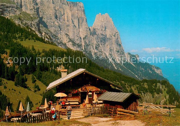 Seiseralm Alpe di Siusi Trentino IT Saltnerhuette Tschiapid mit der Schlern