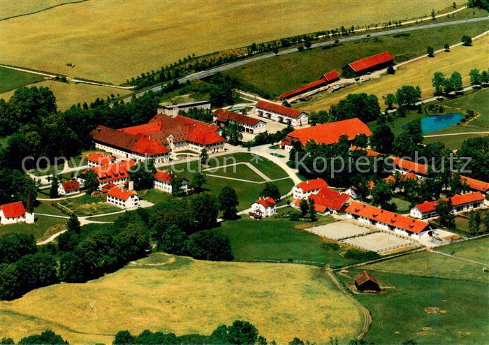 Ohlstadt Bayerisches Haupt und Landgestuet Schwaiganger Fliegeraufnahme