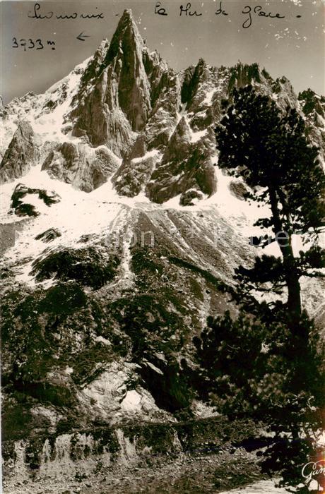 Chamonix 74 Haute-Savoie Mont Blanc La Mer de Glace et l’Aiguille du Dru
