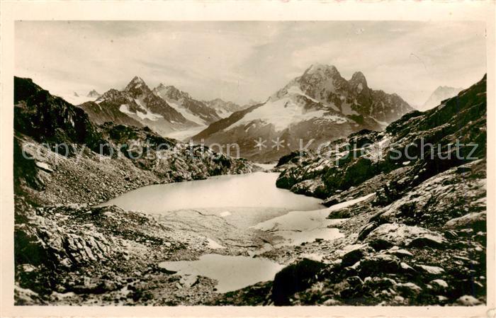 Chamonix 74 Haute-Savoie Lac Blanc Aiguilles du Chardonnet Verte et du Dru