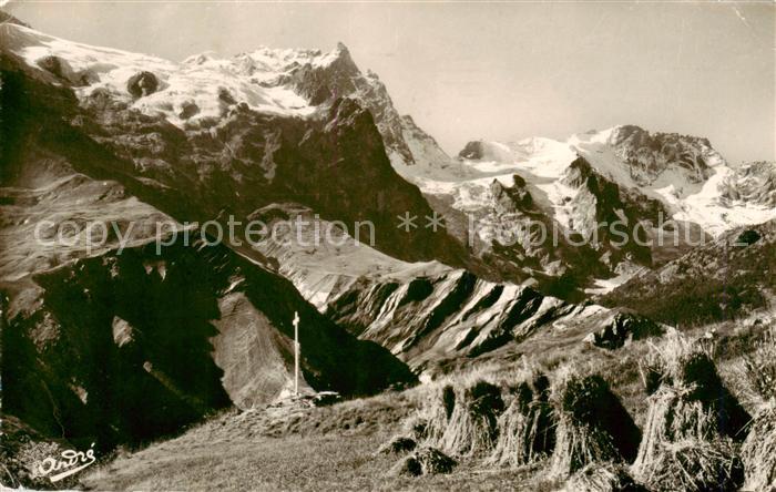 Moutiers Salins Maisson au pied des glaciers
