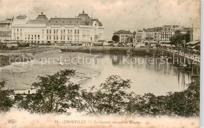 Trouville-sur-Mer Le Casino vue sur la Touques