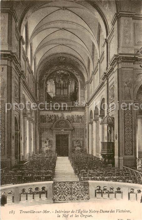 Trouville-sur-Mer Interieur de l’Eglise Notre Dame des Victoires la Nef et les O