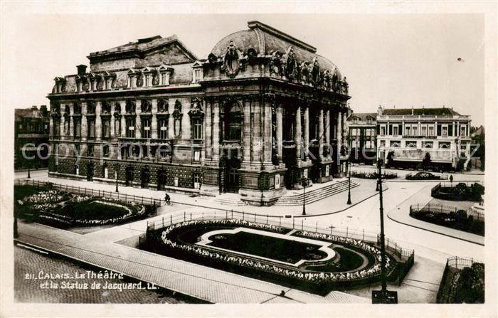 Calais 62 Le Theatre et la Statue de Jacquard