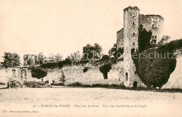 Blandy les Tours Moisenay Tour des Archives Tur des Oubliettes et la Crypte