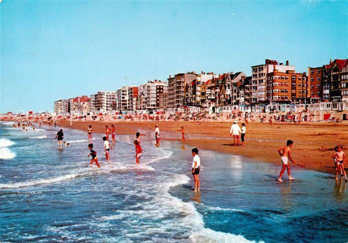 Koksijde Belgie Strand en zeedijk