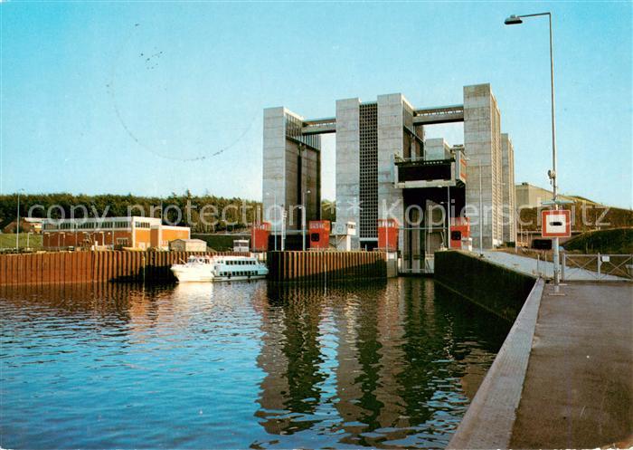 Scharnebeck Lueneburg Schiffshebewerk Elbe Seitenkanal