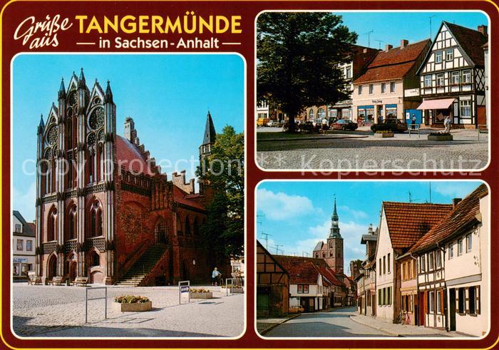 Tangermuende Rathaus Lagestrasse Huehnerdorferstrasse mit Stefanskirche