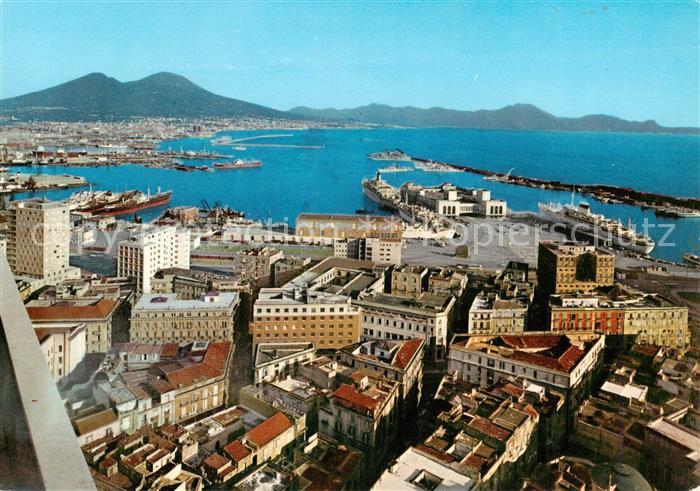 Napoli Neapel IT Panorama del porto