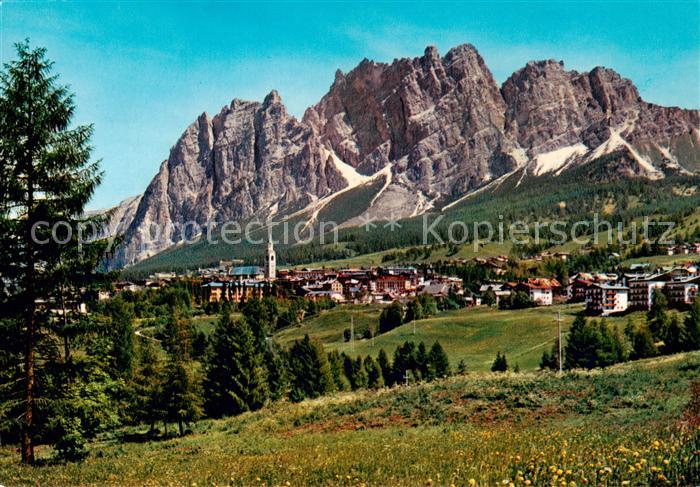 Cortina d Ampezzo IT Panorama Blick gegen Pomagagnon Dolomiten