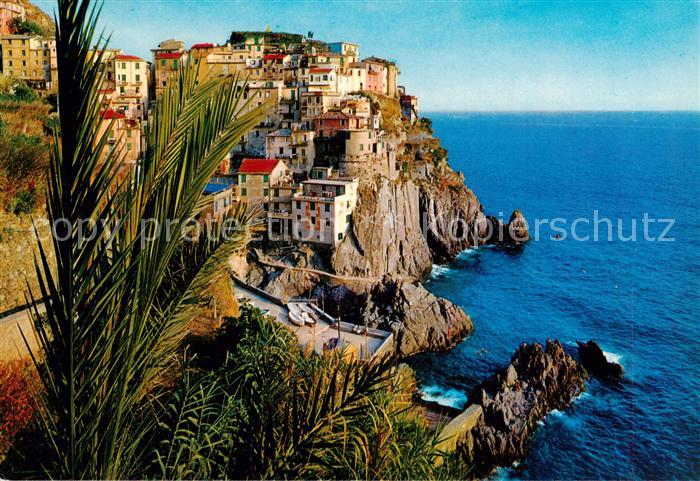 Manarola Liguria IT Panorama Kuestenort Steilkueste Le Cinque Torre