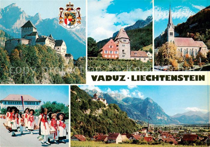 Vaduz Liechtenstein FL Schloss Vaduz Rotes Haus Pfarrkirche Landestracht Panoram
