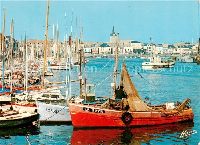 Les Sables-d Olonne 85 Le Port de peche et la Chaume