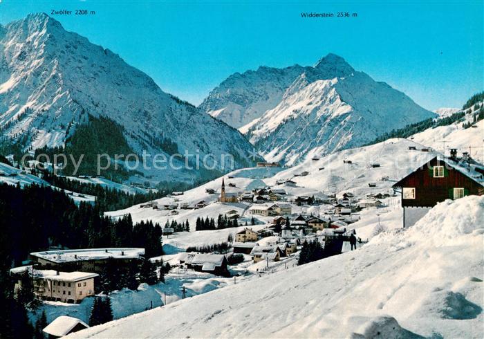 Hirschegg Kleinwalsertal Vorarlberg AT Winterpanorama Blick gegen Widderstein un