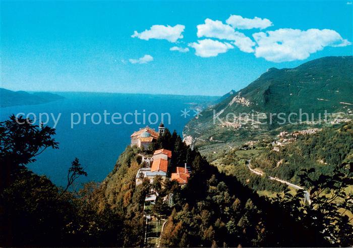 Tignale del Garda IT Santuario Monte Castello Fliegeraufnahme