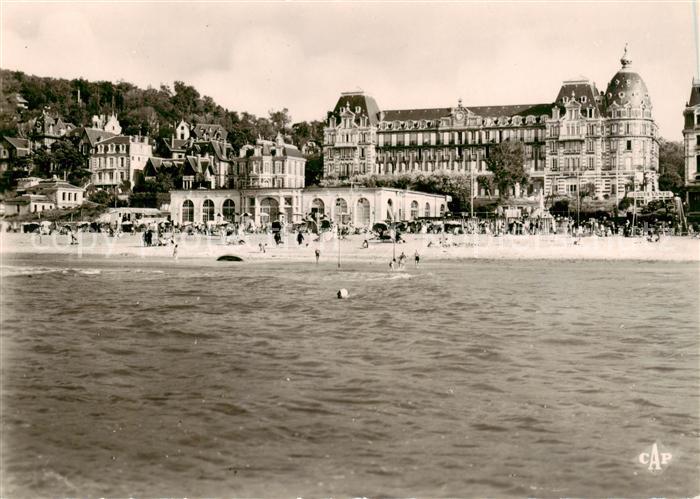 Houlgate 14 Calvados La plage a maree haute