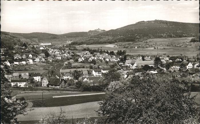 Hoechst Odenwald Blick zur Burg Breuberg