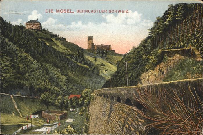 BERNKASTEL-KUES Berncastel Rheinland-Pfalz Die Mosel Burg