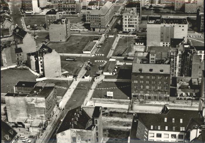 Berliner Mauer Berlin Wall Sperrmauer Sektorenübergang Friedrichst