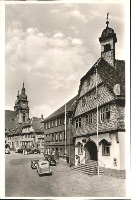 Amorbach Miltenberg Marktplatz Rathaus Autos