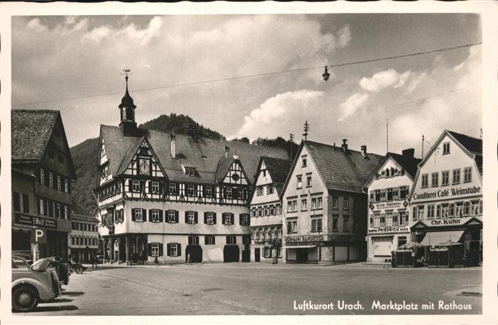 Bad Urach Marktplatz mit Rathaus Fachwerkhaus