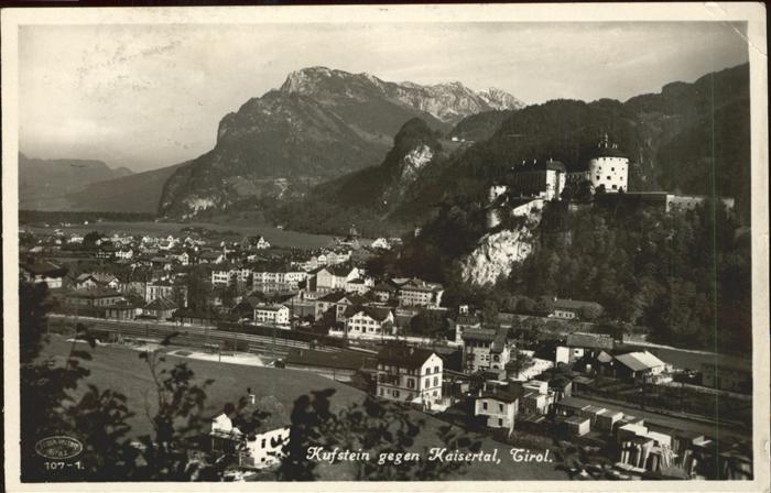 Kufstein Tirol Panorama gegen Kaisertal Burg
