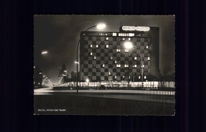 BERLIN  CITY Hilton Hotel bei Nacht