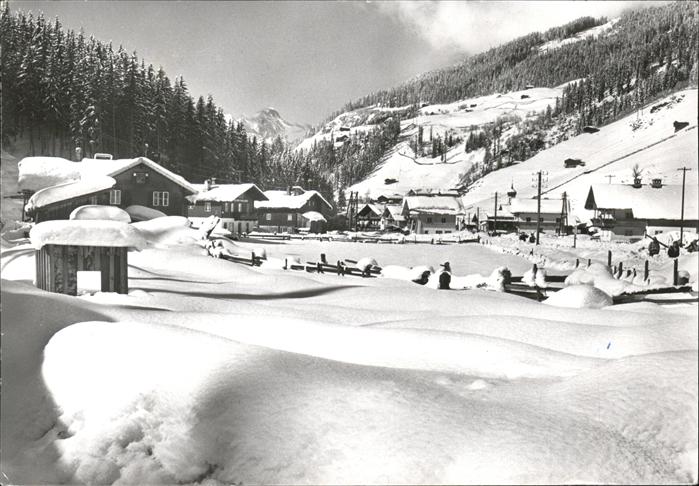 Gerlos Teilansicht Schidorf Eislaufbahn Winter